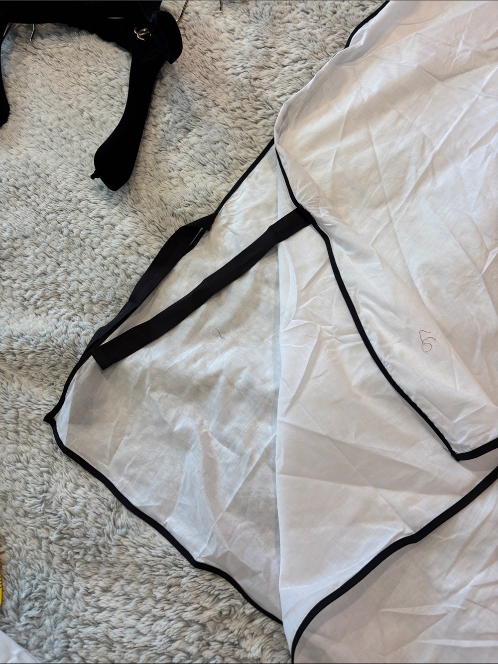 CHANEL White Garment Cover with Black Trim - Picture 4 of 4